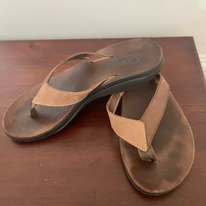 Chaco Women’s leather flip flop